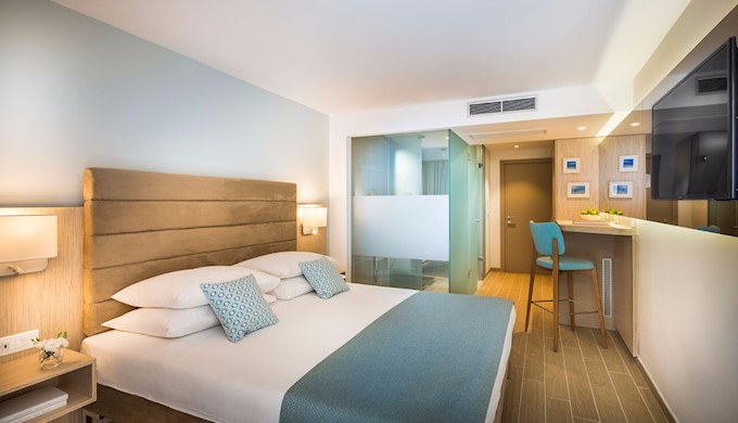 Girandella_Adults-only-Oleandar_Superior-double-room-with-balcony,-seaview_6.jpg