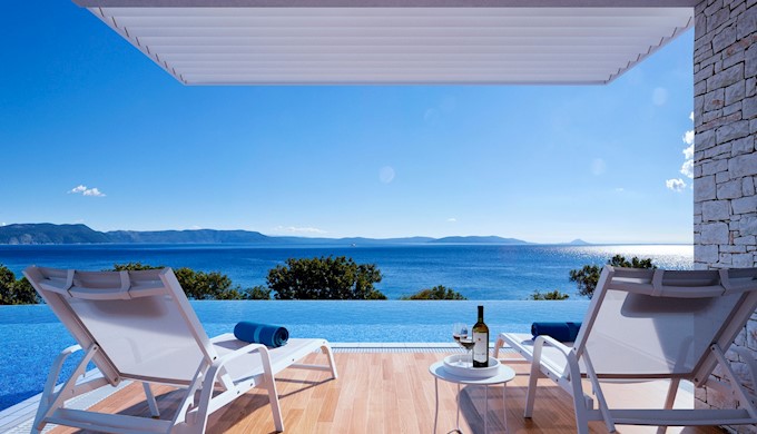 AVA_Swimup_room_terrace.jpg