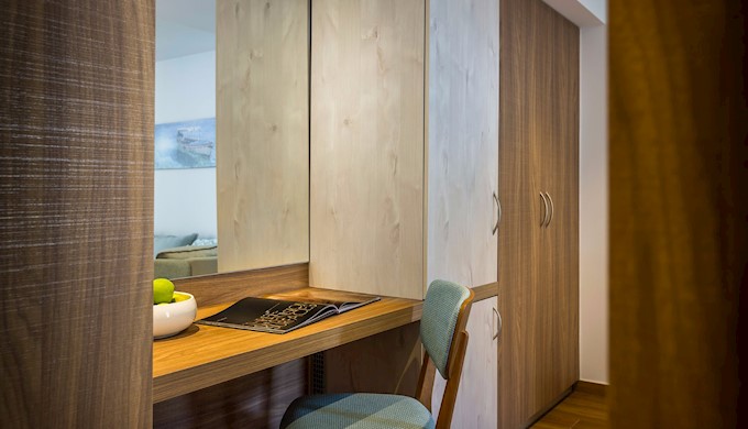 Bellevue_Albona-Annex-A_Standard-Family-Room-with-balcony_sea-view_6.jpg