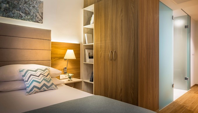 Bellevue_Albona-Annex-A-_Standard-Family-Room-with-balcony_sea-view_11.jpg