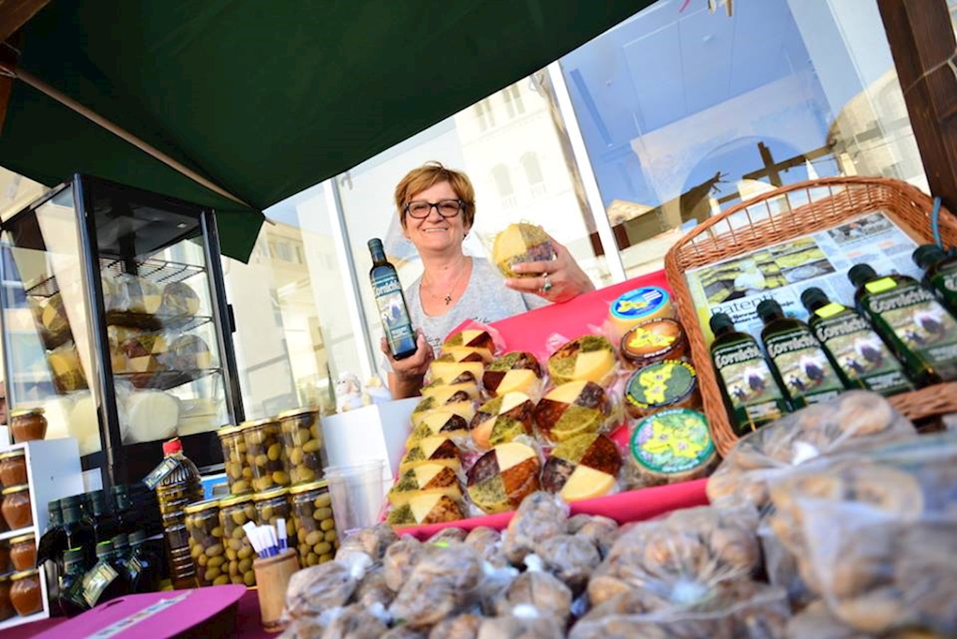 Sajam Proizvodi hrvatskog sela  (1).jpg