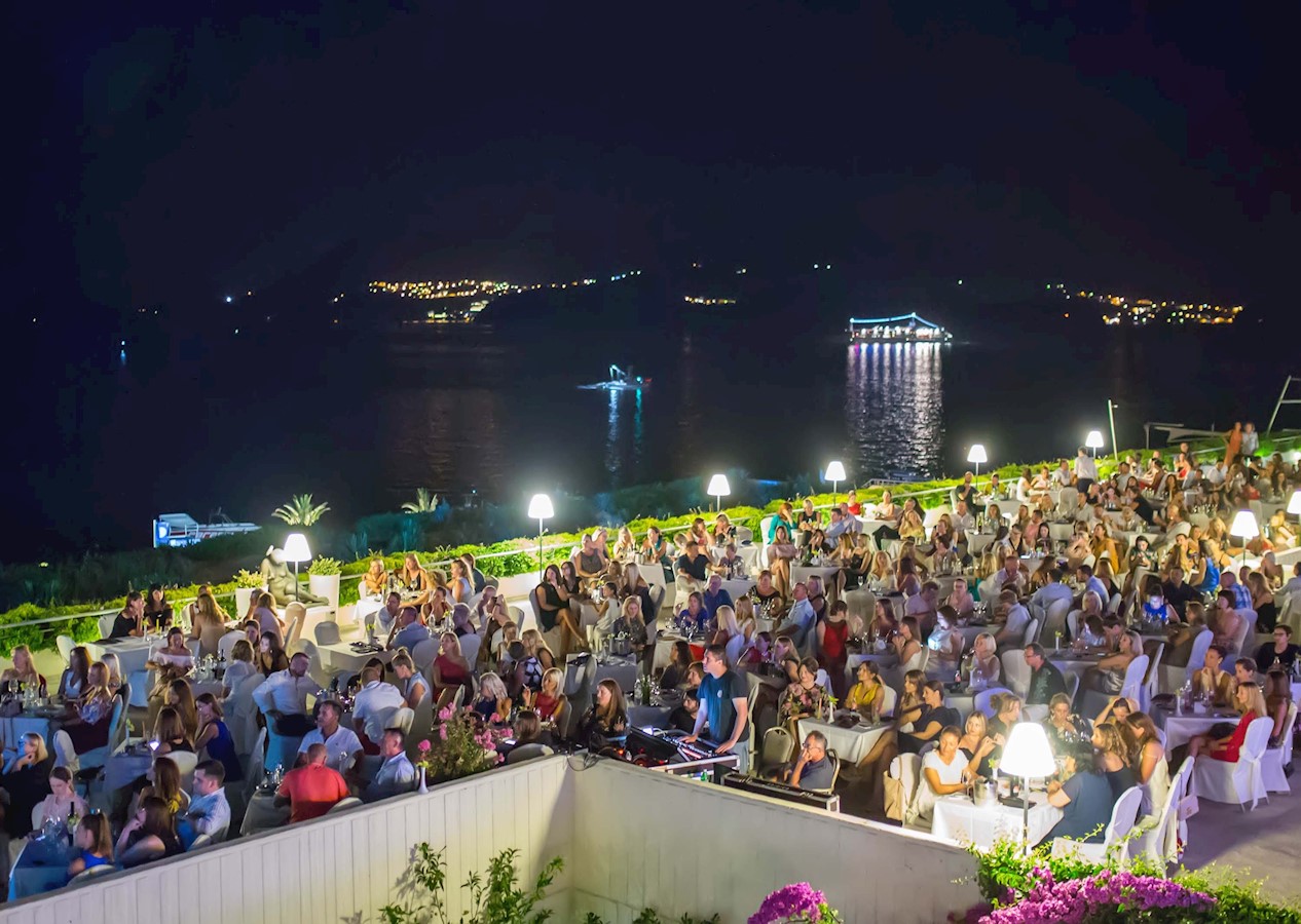 Nina Badric na terasi hotela VDP_21072017 (4).jpg