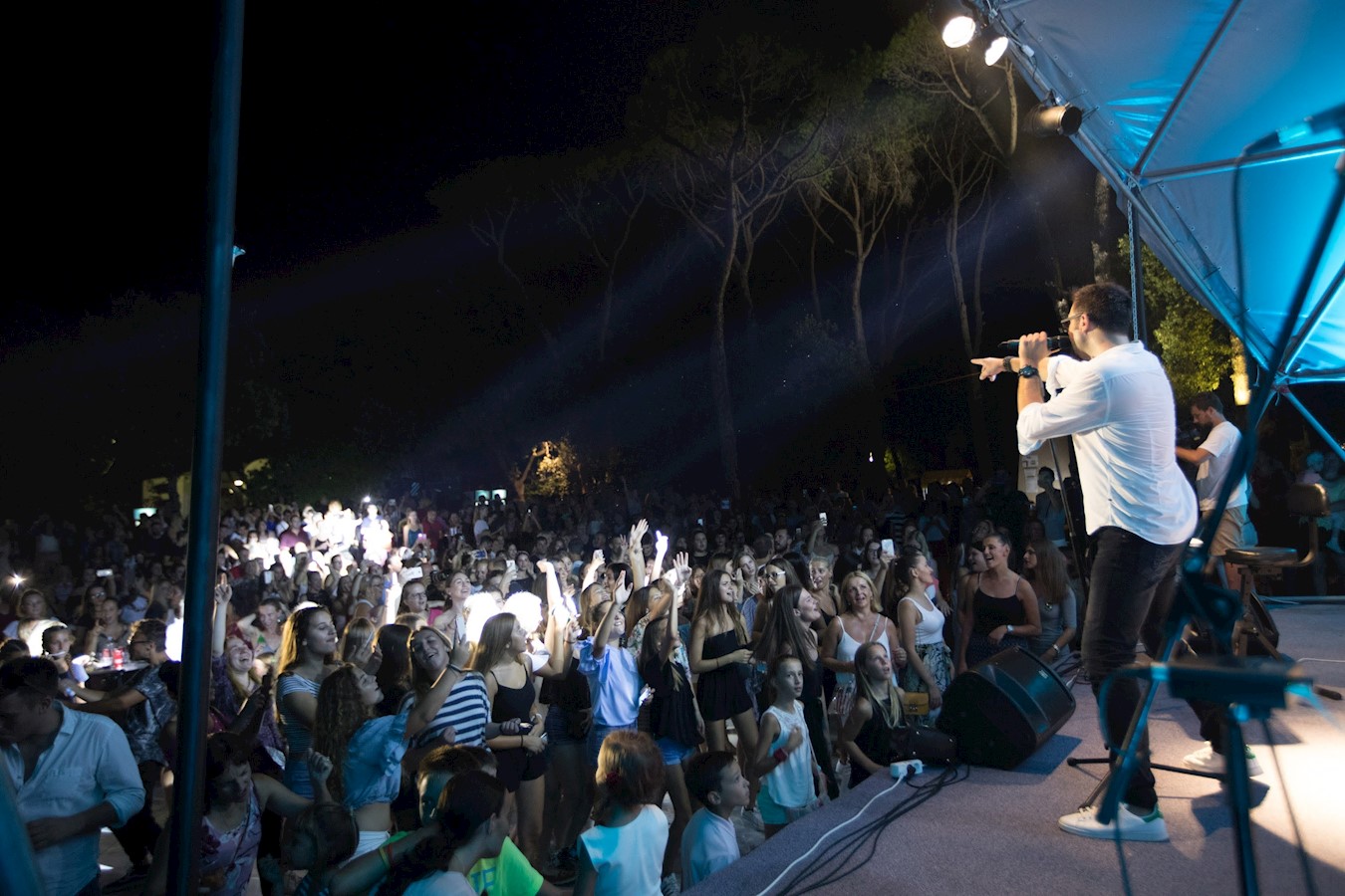 Petar Grašo oduševio koncertom u kampu Solitudo (6).jpg