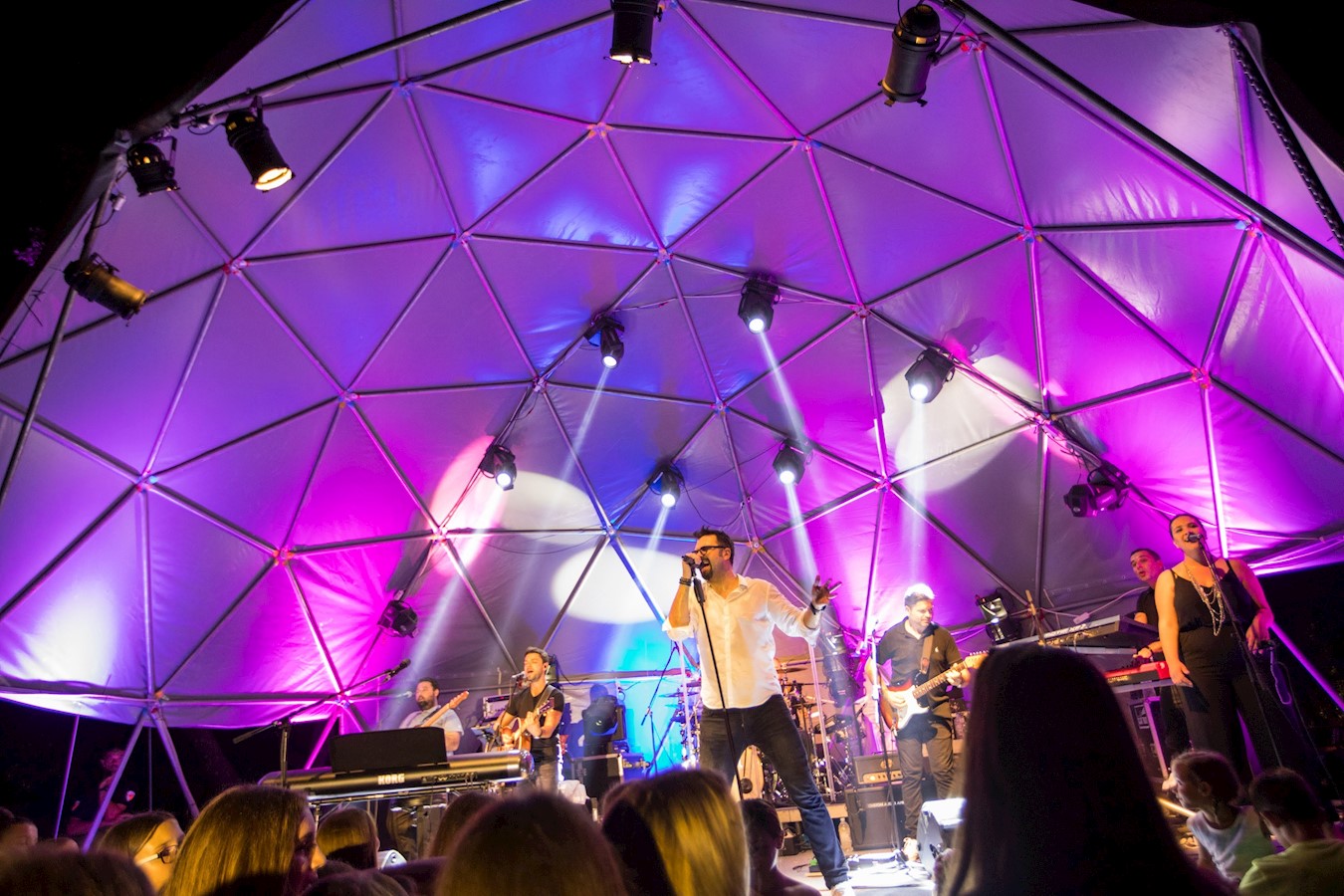 Petar Grašo oduševio koncertom u kampu Solitudo (3).jpg