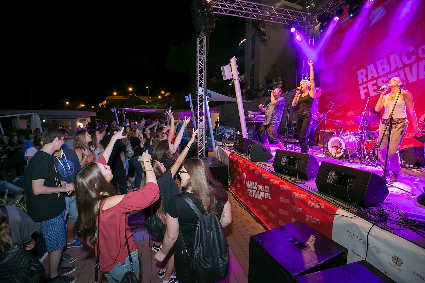 Energični Elemental zatvorio prvi Rabac Open Air (3).jpg