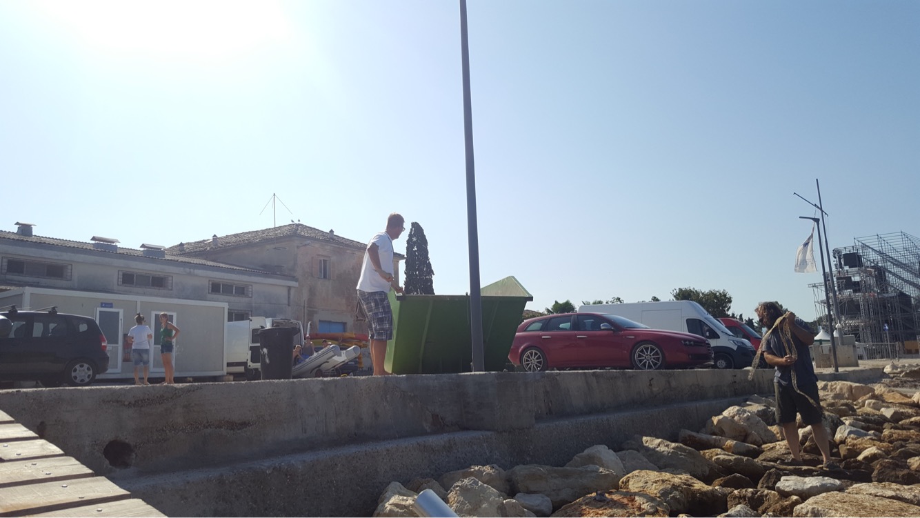 Čišćenje obale u podmorja_ Poreč_1.jpg