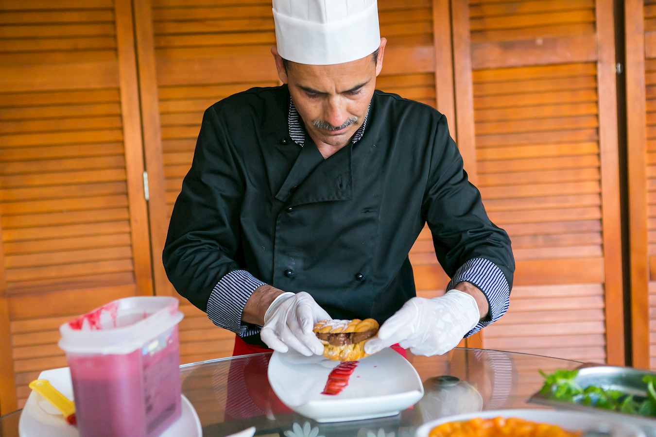 Poznati mađarski slastičar Róbert Mihajlovits (8).jpg