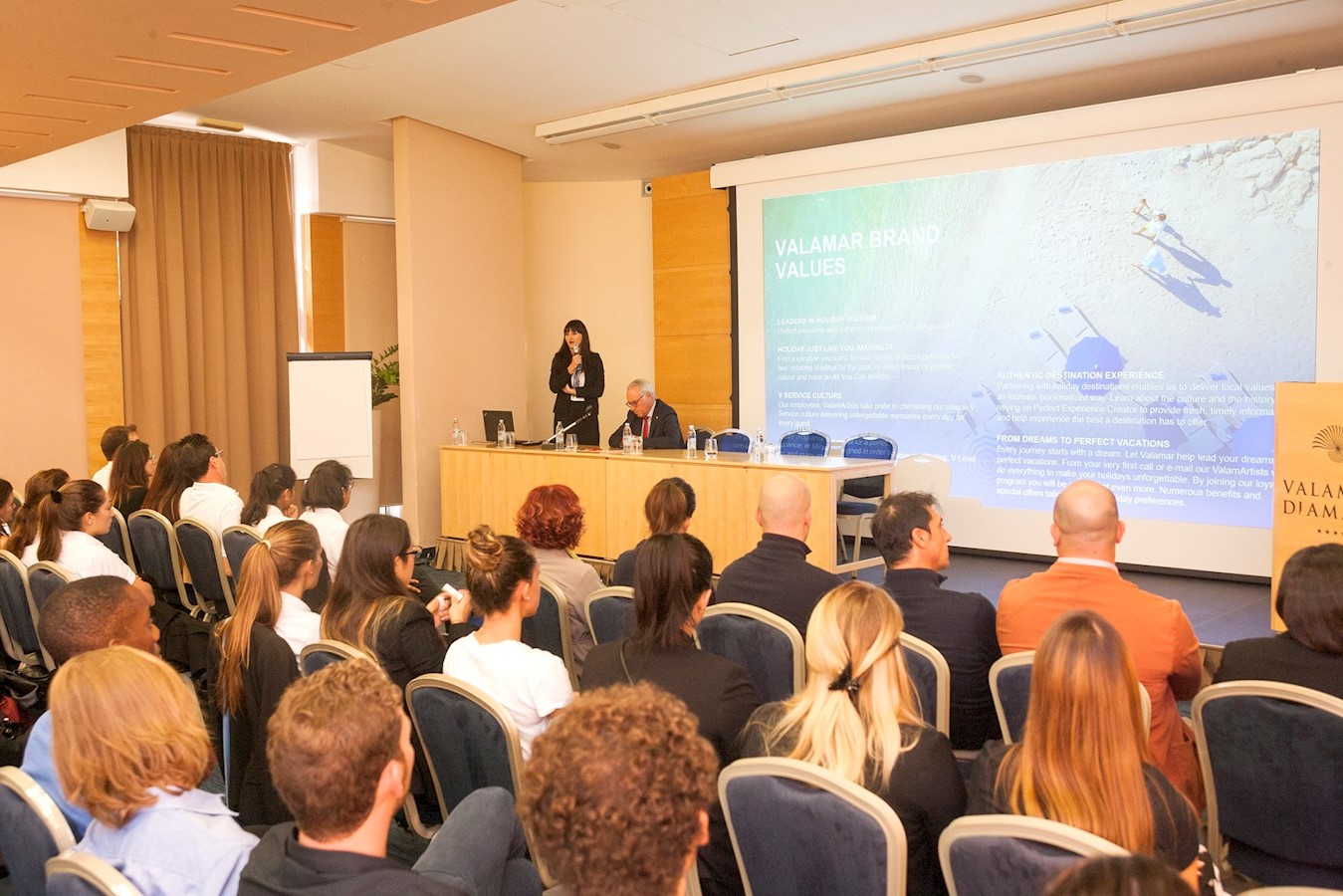 Valamar ugostio više od 70 studenata iz Švicarske (1).jpg