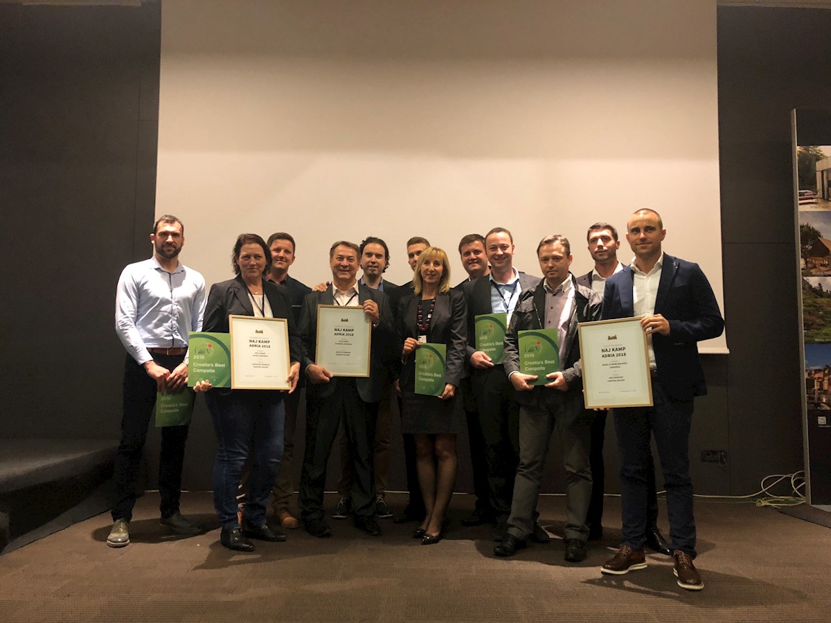 Direktori Valamarovih nagrađenih kampova s priznanjima za najbolje kampove.jpg