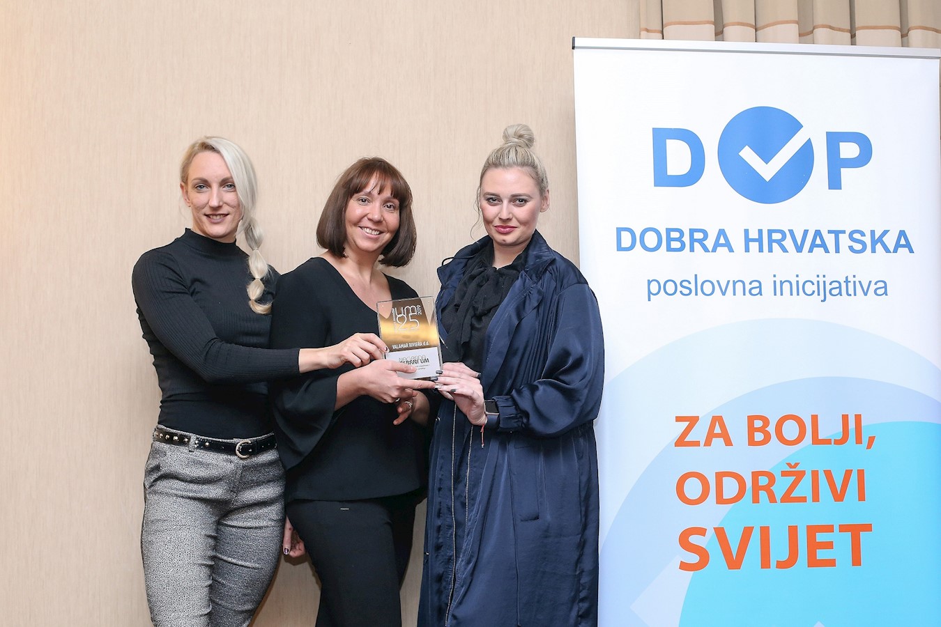 Valamaru dodijeljena nagrada Srebrni Učinkoviti menadžer (1).JPG