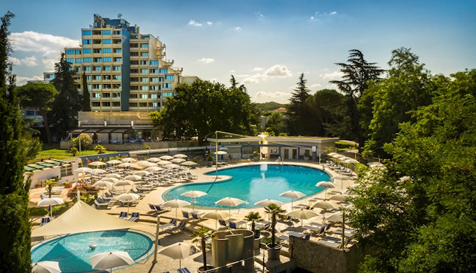 Valamar Diamant Hotel and Residence.jpg