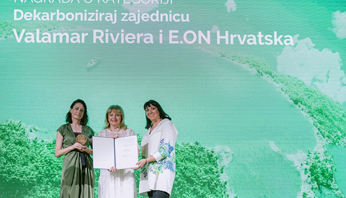 Sandra Koroljević, Alenka Košiša Čičin - Šain i Deana Stipanović