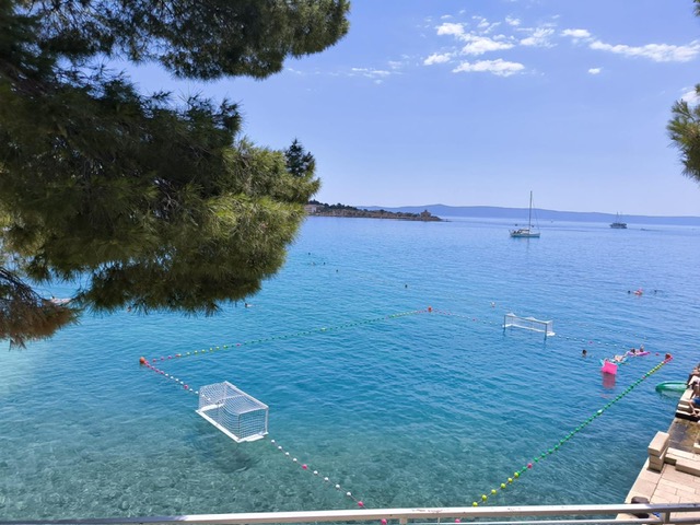 Novo vaterpolsko igralište ispred hotela [PLACES] Dalmacija by Valamar u Makarskoj.jpg