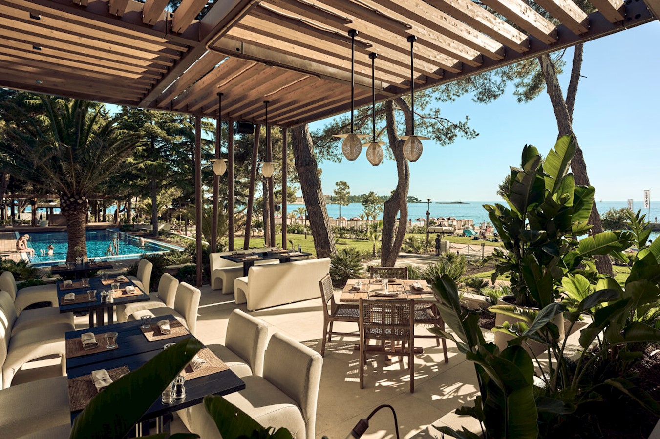 Pical Resort, Valamar Collection_Purobeach restaurant_04 (18346) [lowres].jpg